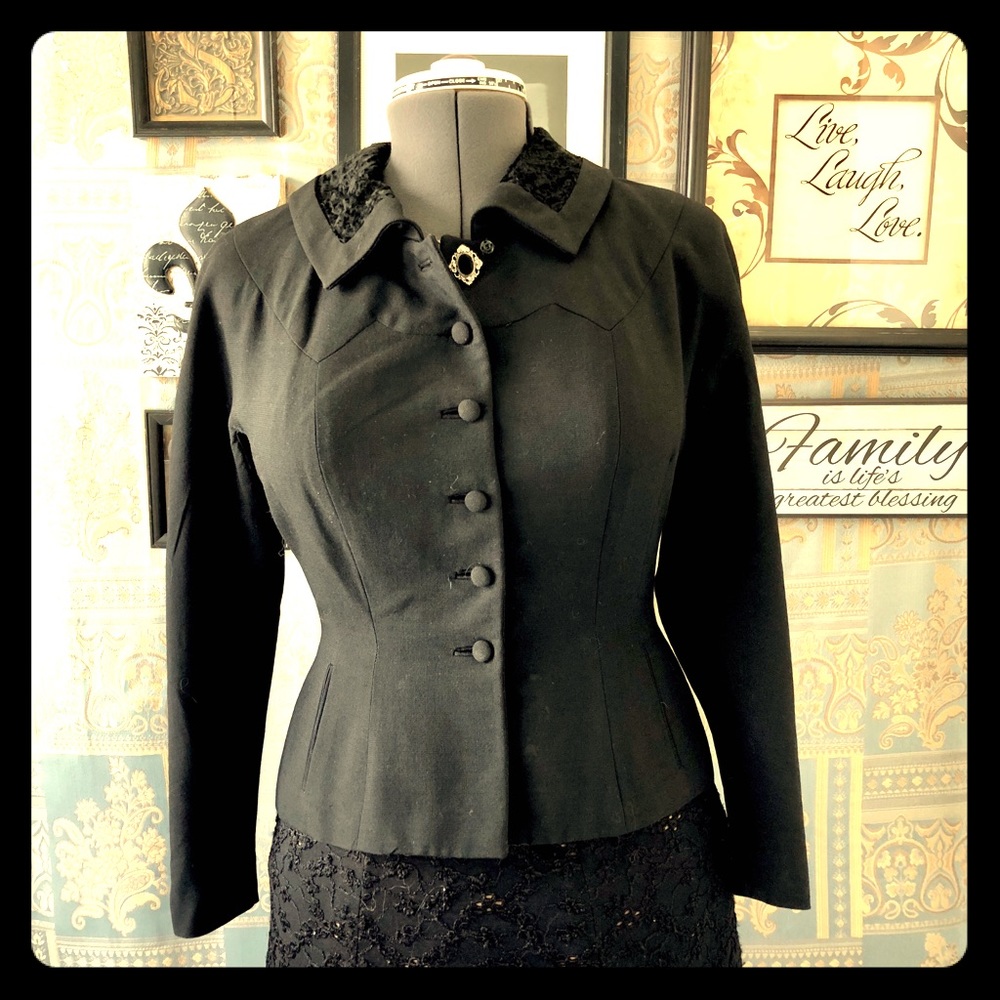 40’s/50’s Vintage Black Ladies fitted short Jacket